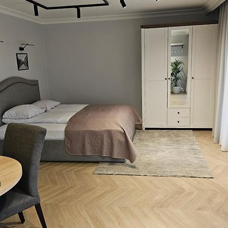 Apartamenty Szkolna Znin Ngoại thất bức ảnh