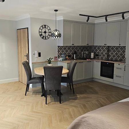 Apartamenty Szkolna Znin Ngoại thất bức ảnh
