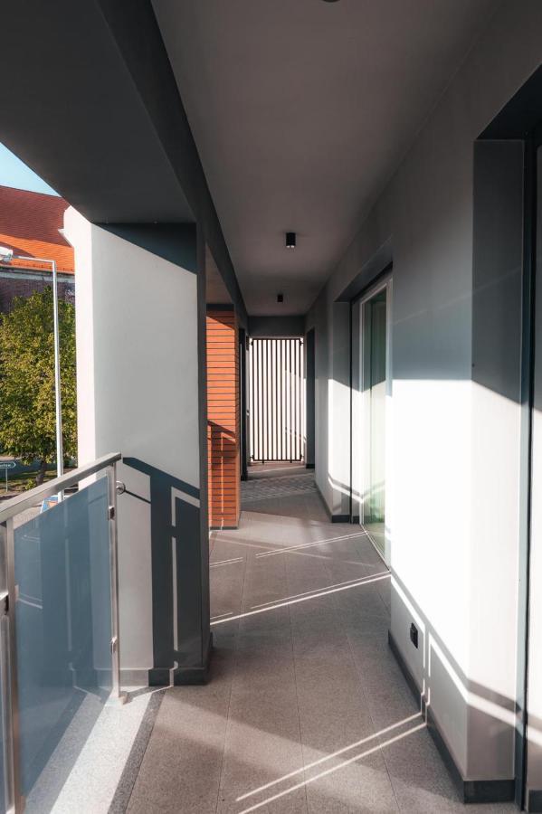 Apartamenty Szkolna Znin Ngoại thất bức ảnh