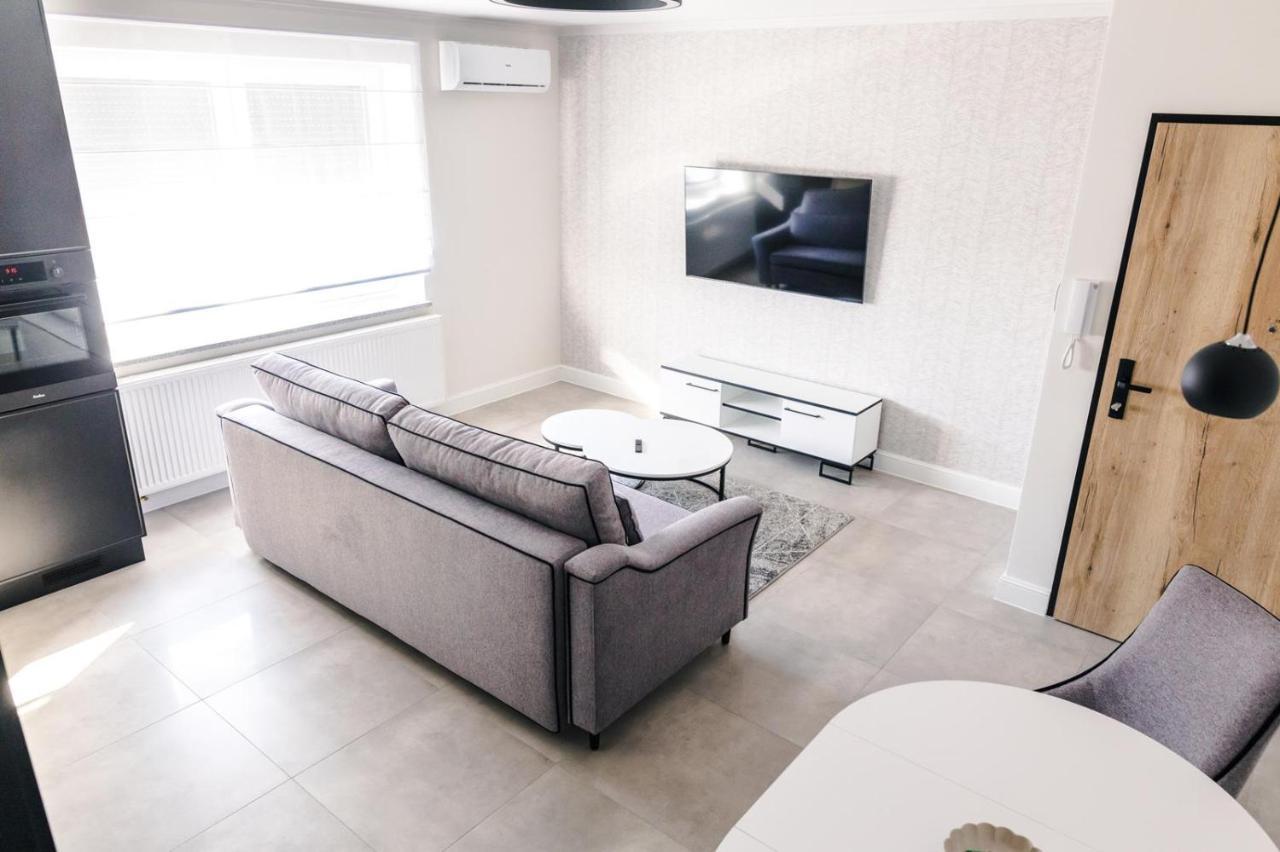 Apartamenty Szkolna Znin Ngoại thất bức ảnh