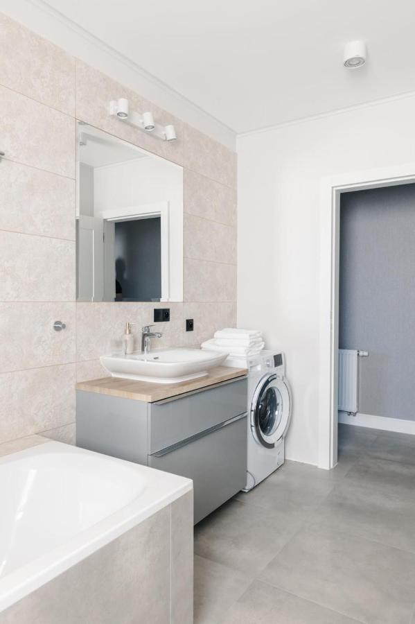 Apartamenty Szkolna Znin Ngoại thất bức ảnh