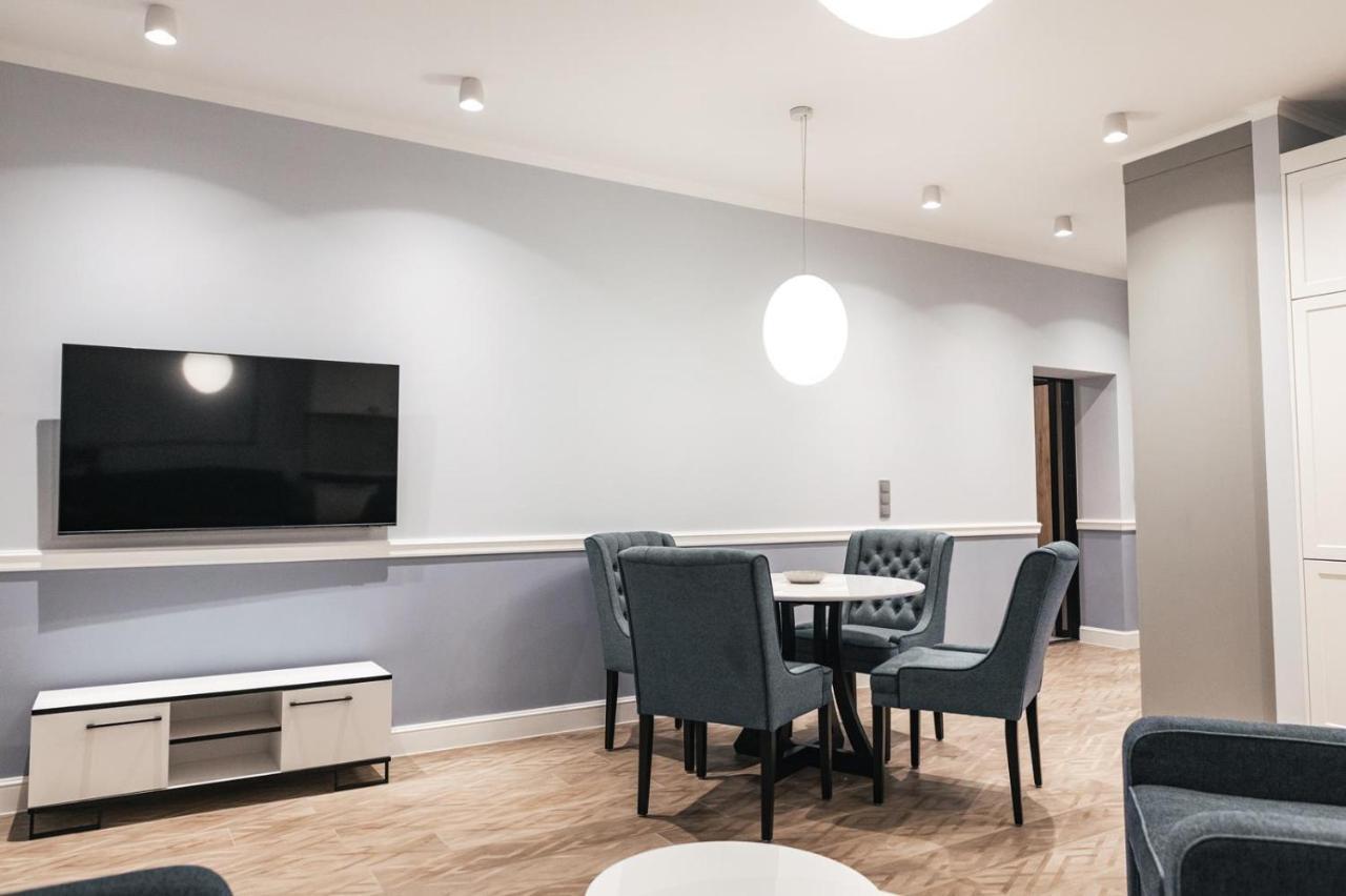 Apartamenty Szkolna Znin Ngoại thất bức ảnh