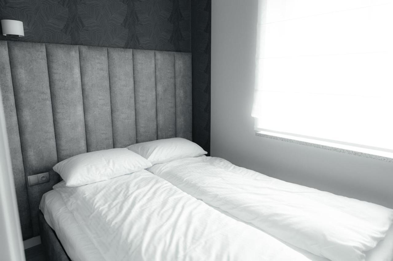 Apartamenty Szkolna Znin Ngoại thất bức ảnh